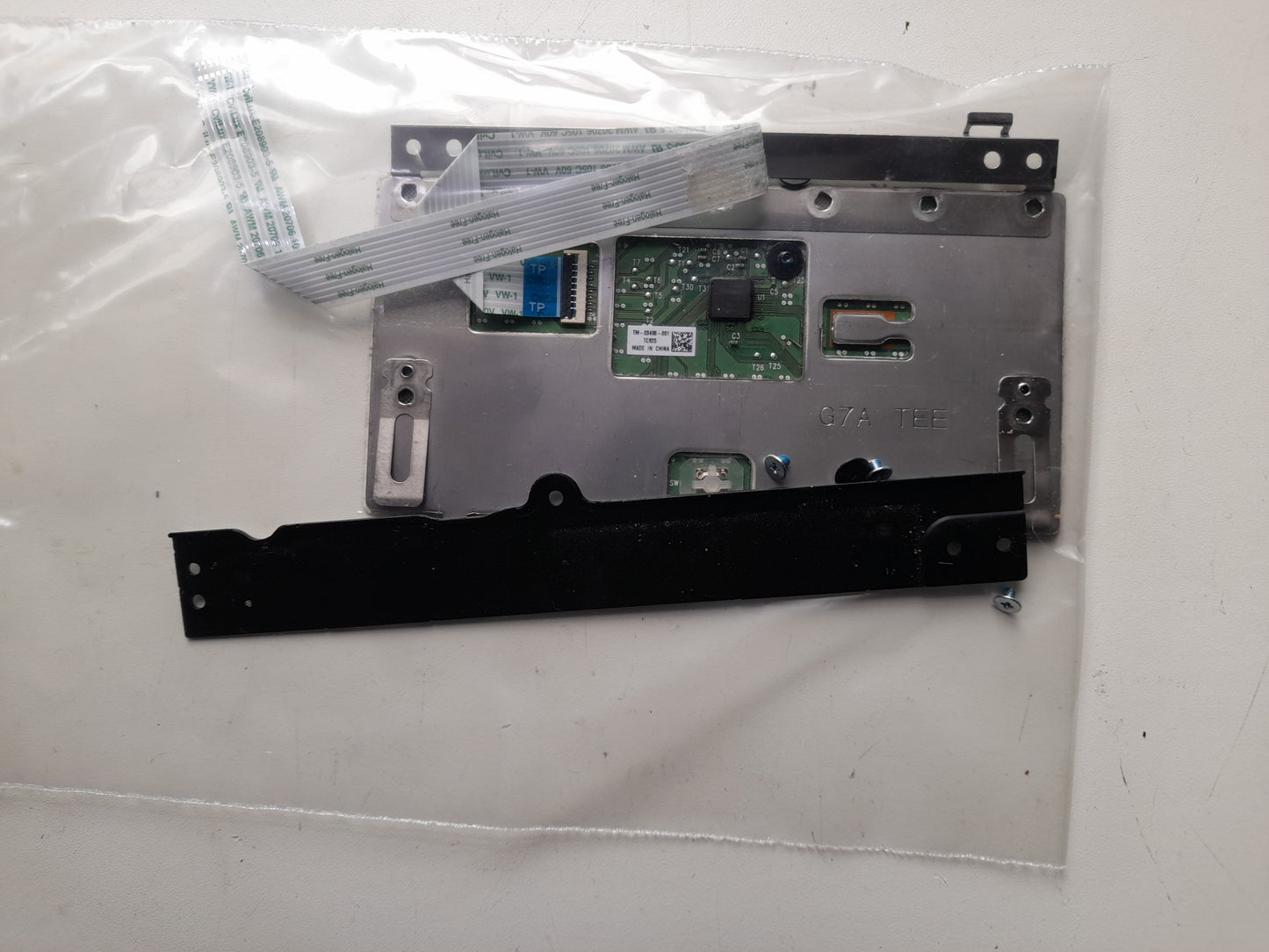 hp Pavilion 14-ce3xxx 14-ce3610sa 14" Touchpad Trackpad Kit / Bracket / Screws | LUG09EA#ABU | TM-03408-001