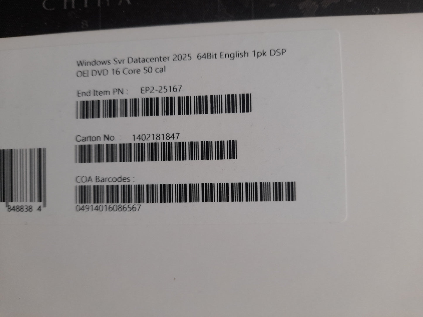 Windows Server 2025 DVD and Certificate of Authenticity