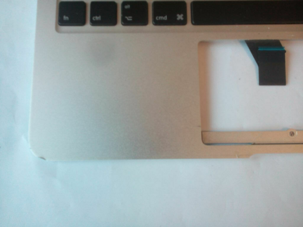 APPLE MacBook AIR 11" 2011 A1370 TOP CASE PALMREST / KEYBOARD 069-7004-A