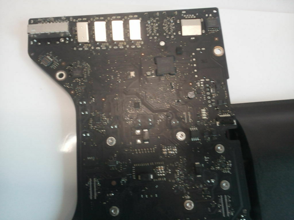 Apple iMac 21.5" 2014 A1418 | LOGIC BOARD & I5 CPU 8GB | 820-4668-A | 661-00147