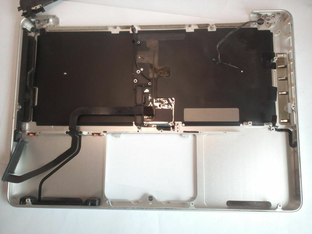 APPLE MacBook Pro 13" 2010 A1278 TOPCASE PALMREST + KEYBOARD US | 661-5858