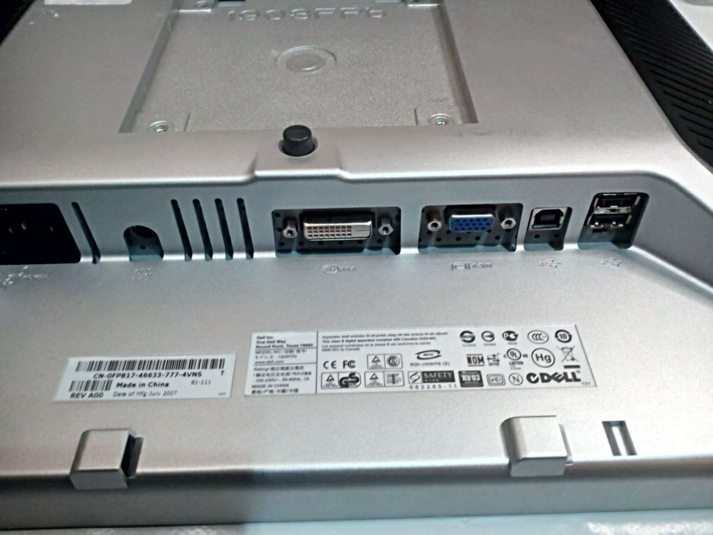 Dell 1908FPb 19 Inch LCD Monitor Screen | VGA DVI 2x USB Audio Jack |No Stand