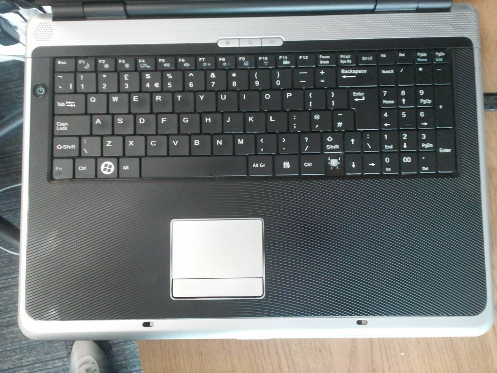 Advent 6552 17.3” Pentium 2.16ghz 3gb 500gb Hdd Laptop Webcam