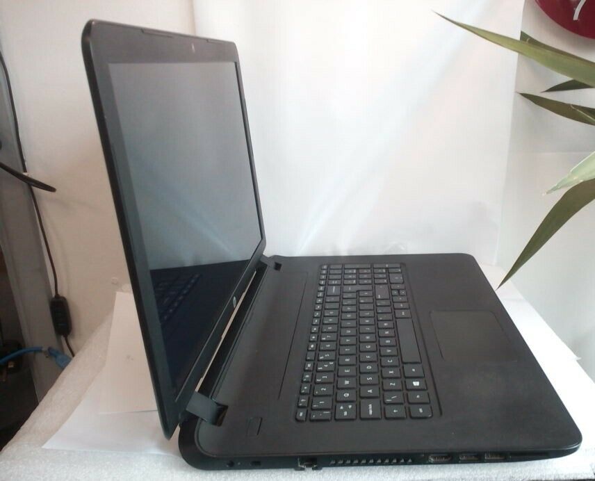 HP 17-p150sa 17.3” Amd 2.20ghz 12gb Ram ddr3 240gb Ssd Hdmi w11 Pro Laptop