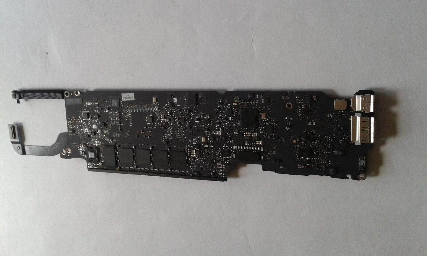 Apple Macbook Air 11" A1465 2013 -2014 Logic Board i5 1.3GHz 4GB 820-3435-B