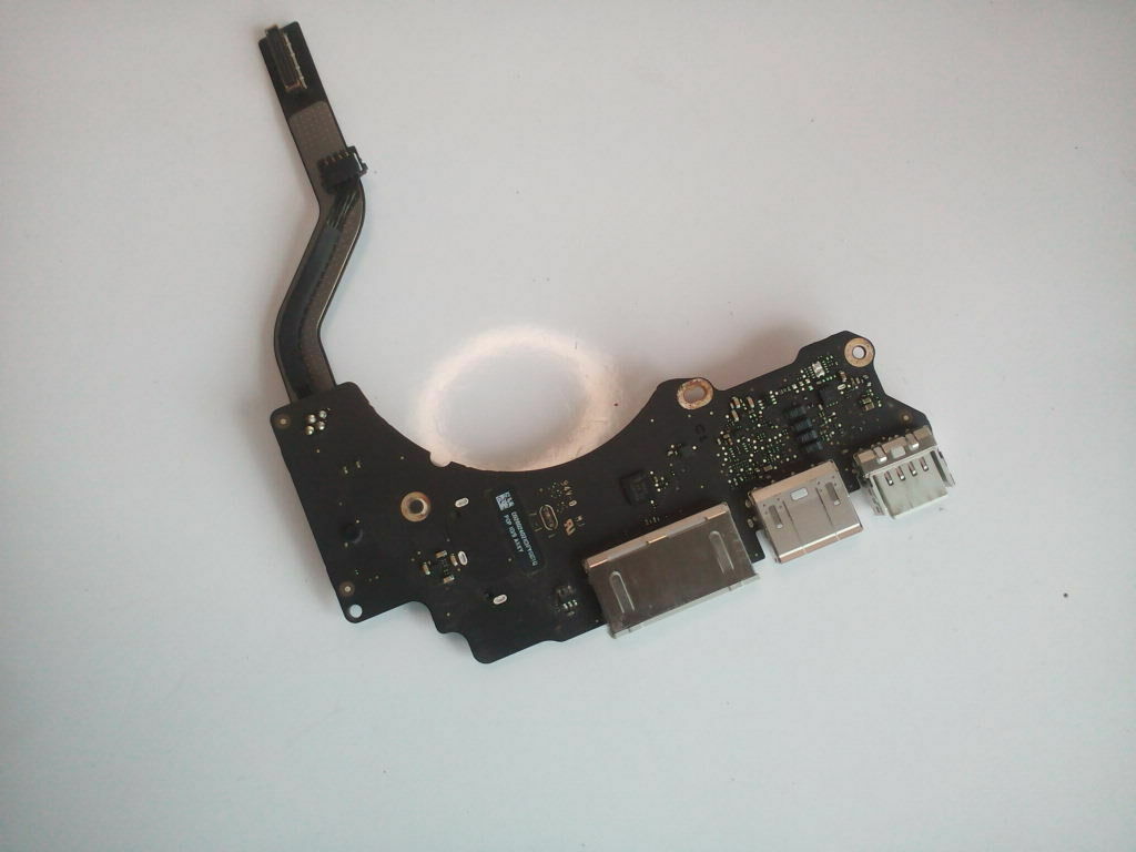 MacBook Pro Retina 13" A1502 2015 USB HDMI SD Right I/O Board | 661-02457