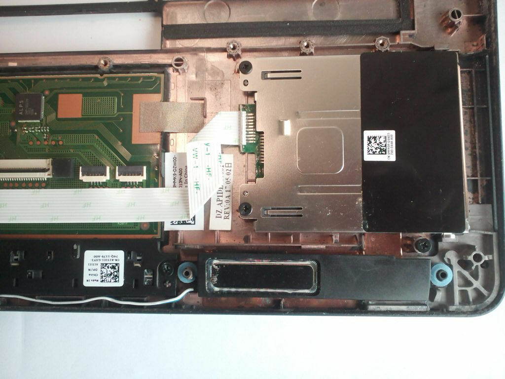 DELL LATITUDE E7470 14" PALMREST & TOUCHPAD + SPEAKERS | 09MMK9