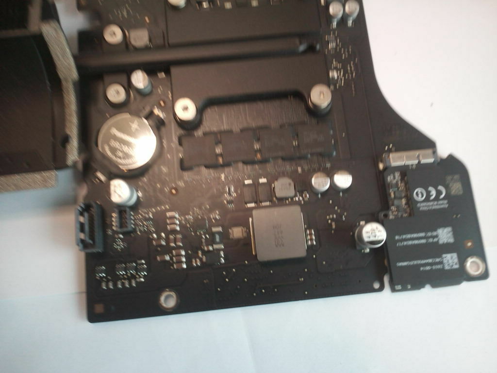 Apple iMac 21.5" 2014 A1418 | LOGIC BOARD & I5 CPU 8GB | 820-4668-A | 661-00147
