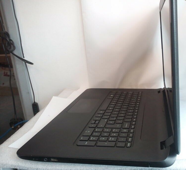 HP 17-p150sa 17.3” Amd 2.20ghz 12gb Ram ddr3 240gb Ssd Hdmi w11 Pro Laptop