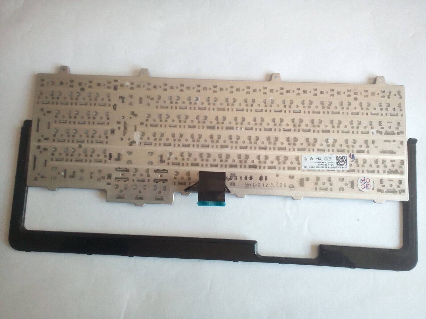 Dell Inspiron 1750 0DDW68 Model NSK-DN00U UK qwerty Keyboard + Frame ( Read )