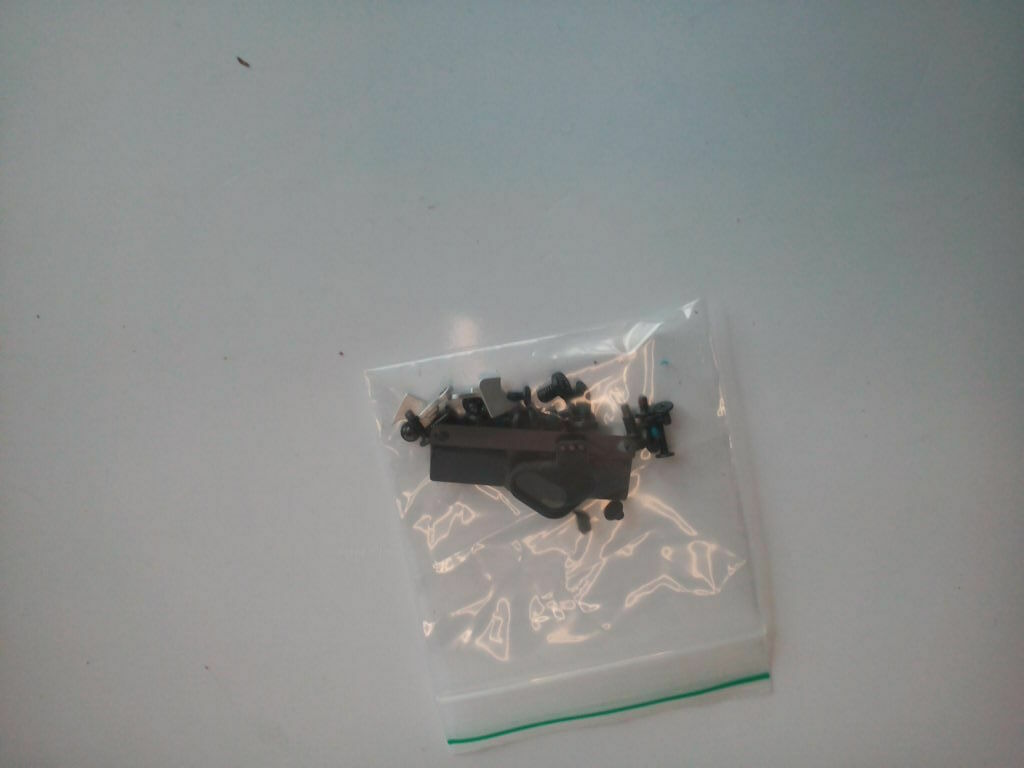 MacBook Pro Retina 13" A1502 2015 COMPLETE FULL SET OF LAPTOP SCREWS