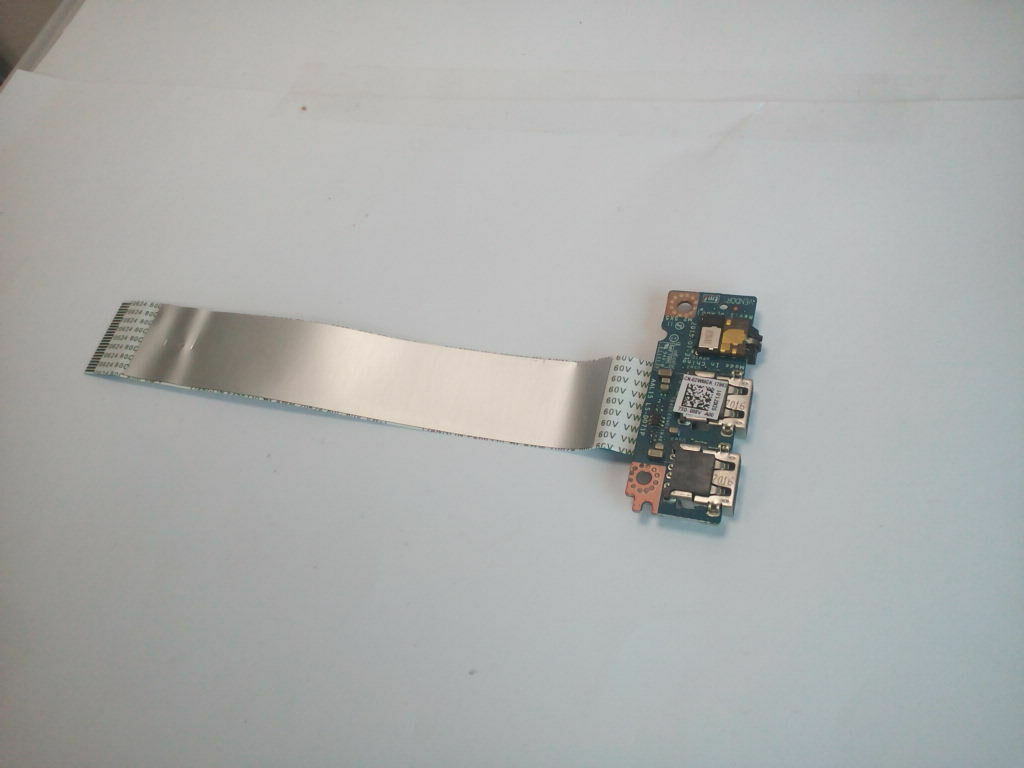 Dell Inspiron 15-5568 15.6" Laptop GENUINE USB / AUDIO JACK & FLEX CABLE 02WMGK