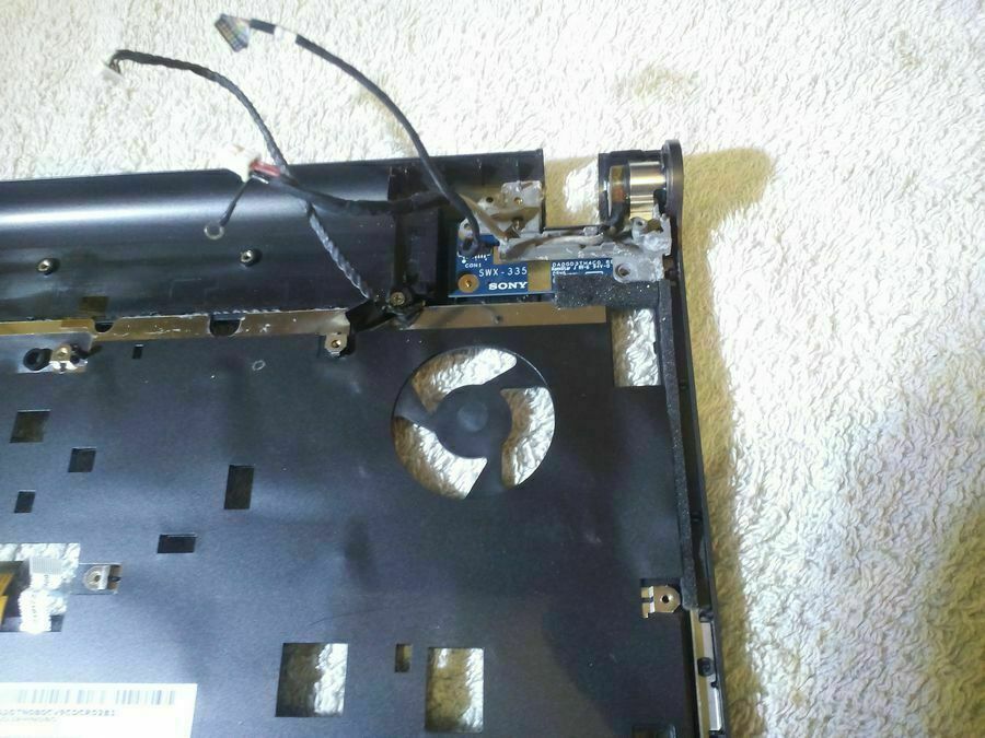 Sony Vaio VPCS115FH / PCG-51111W Laptop PALMREST w/TB w/DC SOC & POWER BUTTON