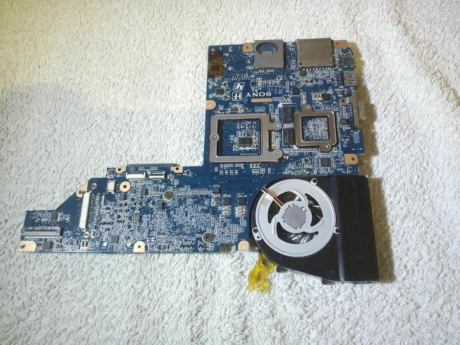 Sony Vaio VPCS115FH / PCG-51111W Laptop MOTHERBOARD DA0GD3MBCD0 MBX-216 SPARES