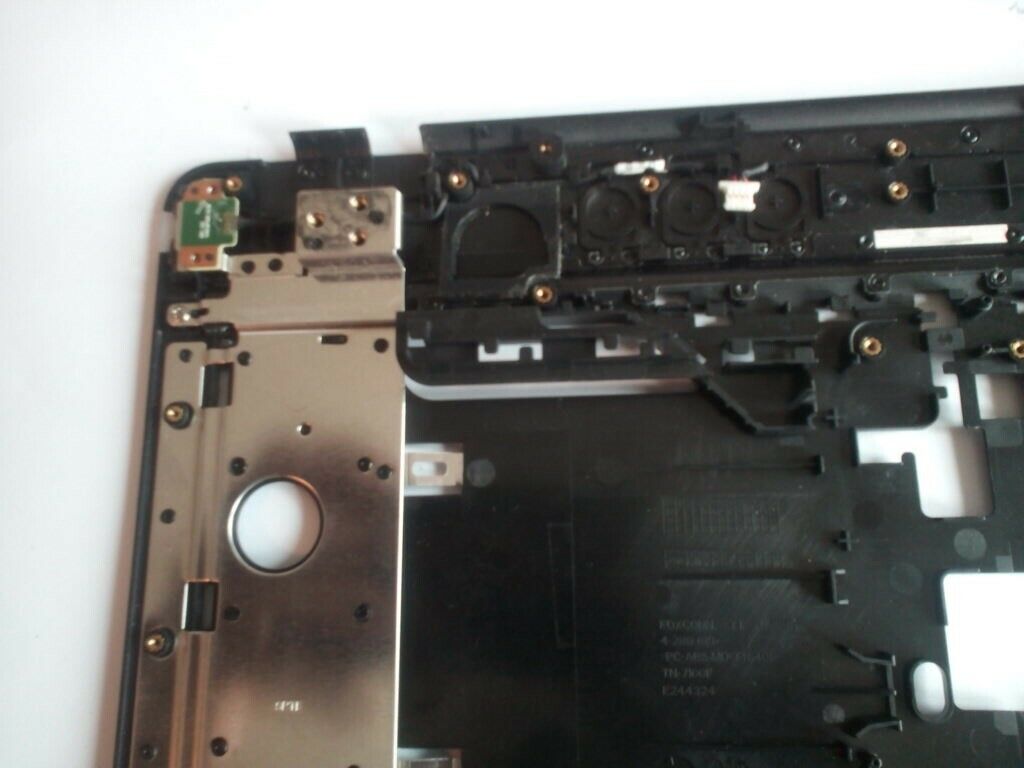 SONY F-SERIES PCG-81312L VPC Palmrest / Touchpad 012-000A-7279-A