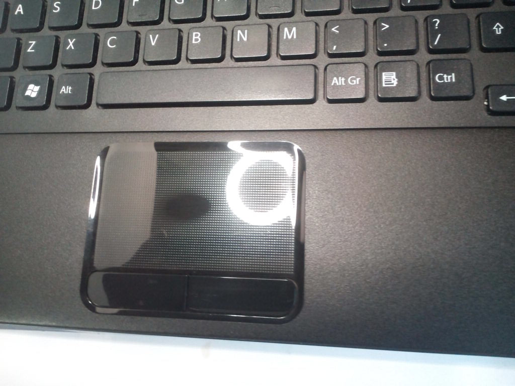 Sony Vaio VPCEB3J1E 15.6" i3 M370 2.40GHz, 8GB 120GB SSD Win 11 Pro Webcam Laptop