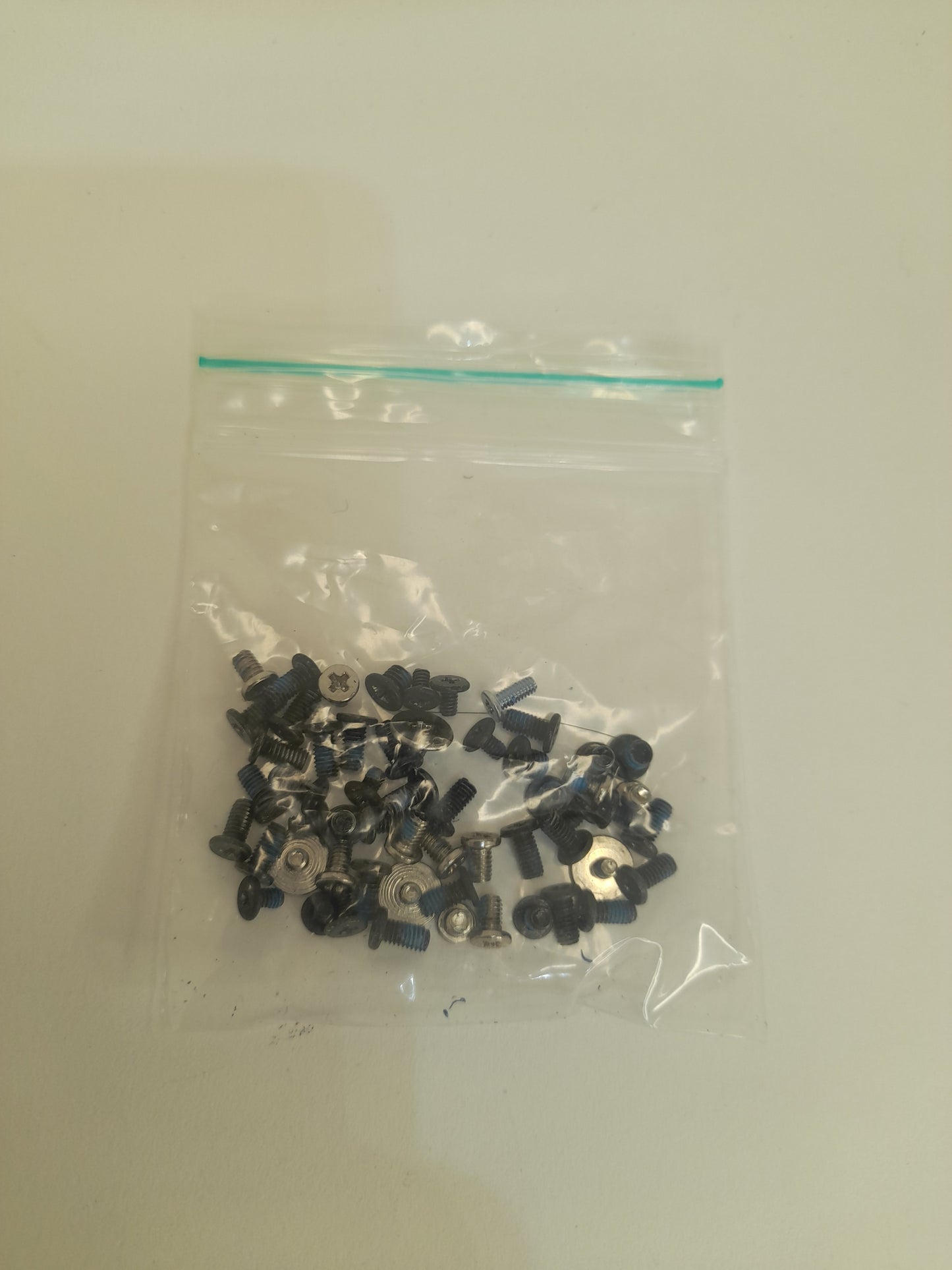 Dell XPS 15 L501X 15.6" Complete Full Set Of Screws | Internal & External