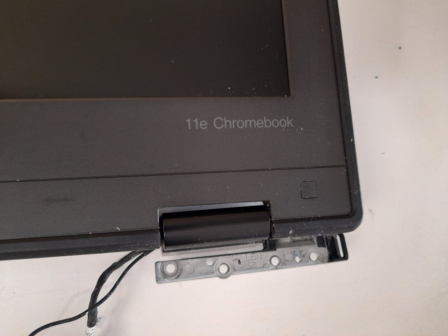 57_Lenovo 11E ThinkPad Chromebook LED Screen Assembly cables
