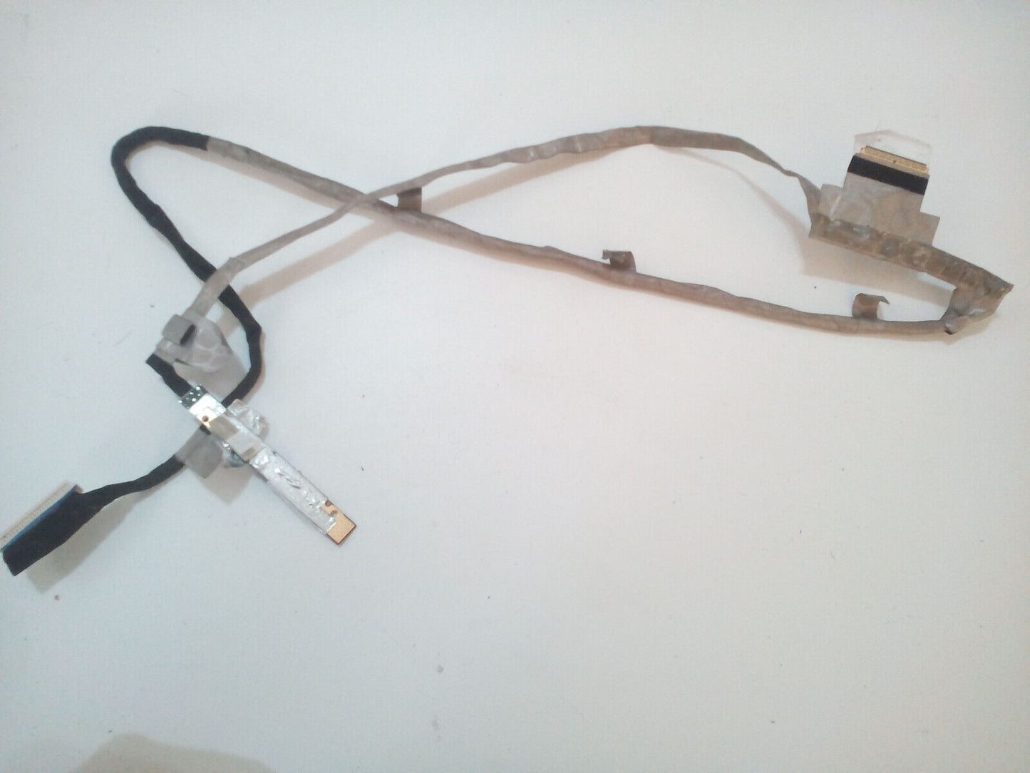 A Medion Akoya 98160 17-inch laptop replacement LCD screen cable with EDP and LVDS connectors.