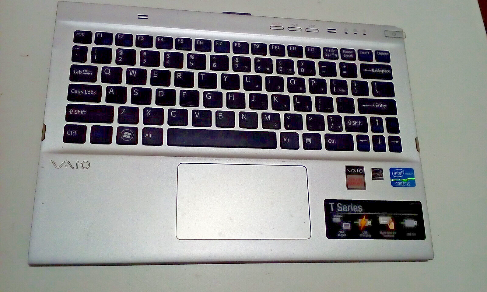 SONY VAIO SVT111A11W SVT11125CGS Palmrest - Keyboard - Touchpad - Speakers