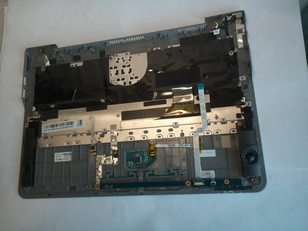 Samsung 5 Series Ultra 13.3" NP530U3C PALMREST KEYBOARD & TOUCHPAD | CNBA5903255