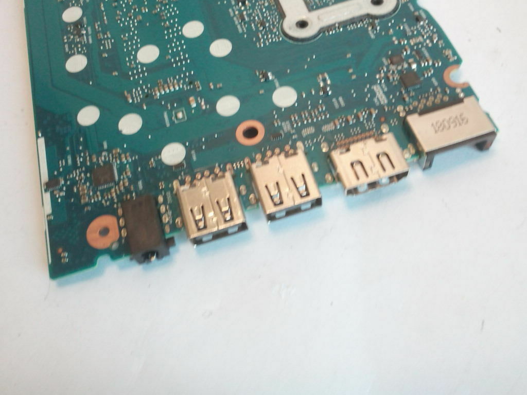 HP 14-CK  14-CK0520SA 14.1"  MOTHERBOARD i5-7200U 2.50GHz DDR4 L42279-601