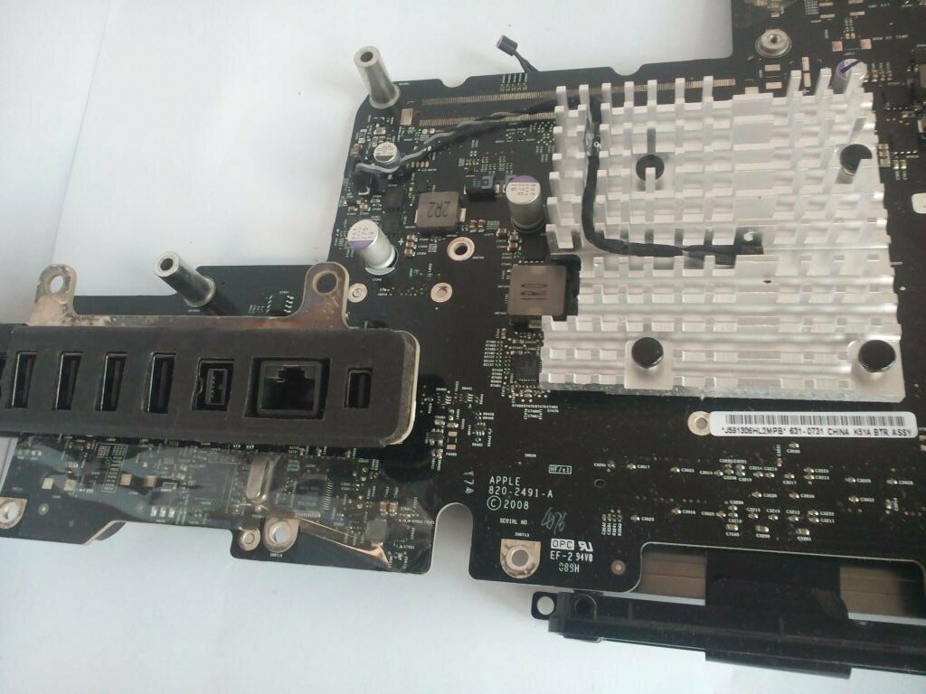 Apple Imac 24" A1225 2009 Logic 2.66GHz On-Board Graphics Nvidia 9400 820-2491-A
