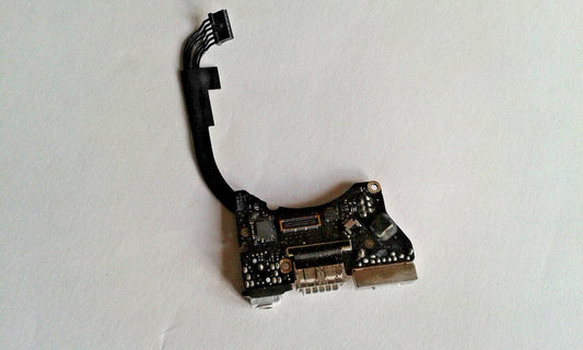 Apple MacBook Air 11" A1465 2012 DC Jack USB Power Audio I/O Board 820-3213-A