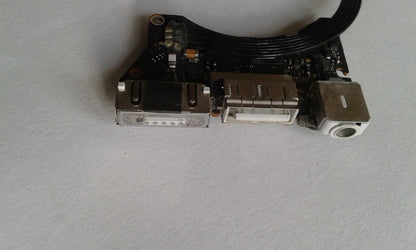 Apple MacBook Air 11" A1465 2012 DC Jack USB Power Audio I/O Board 820-3213-A