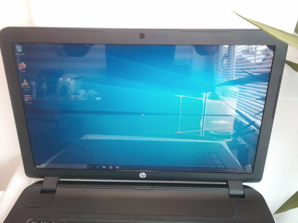 HP 17-p150sa 17.3” Amd 2.20ghz 12gb Ram ddr3 240gb Ssd Hdmi w10 Pro Laptop