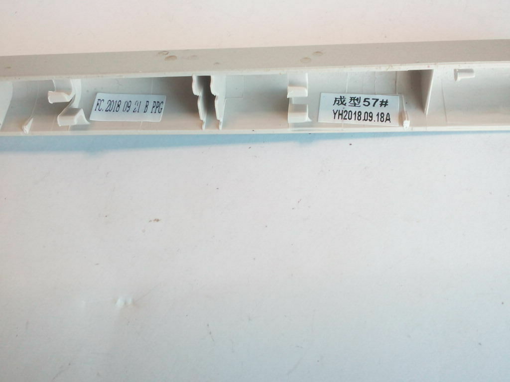 HP 14-CK  14-CK0520SA 14.1"  Central Screen Hinge Cover GOLD / YH2018.09.18A