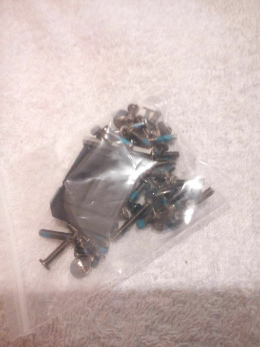 Dell XPS 17.3" L702X L701X Genuine COMPLETE SCREWS FULL SET