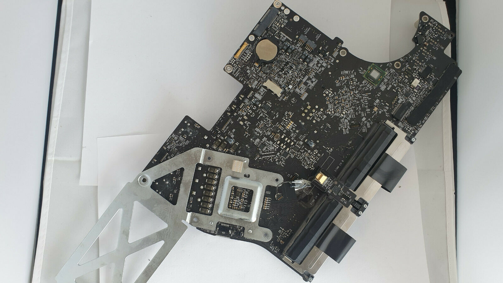 APPLE iMac 21.5" A1311 10/11 INTEL LOGIC BOARD 661-6024 / 661-5937 / NO CPU