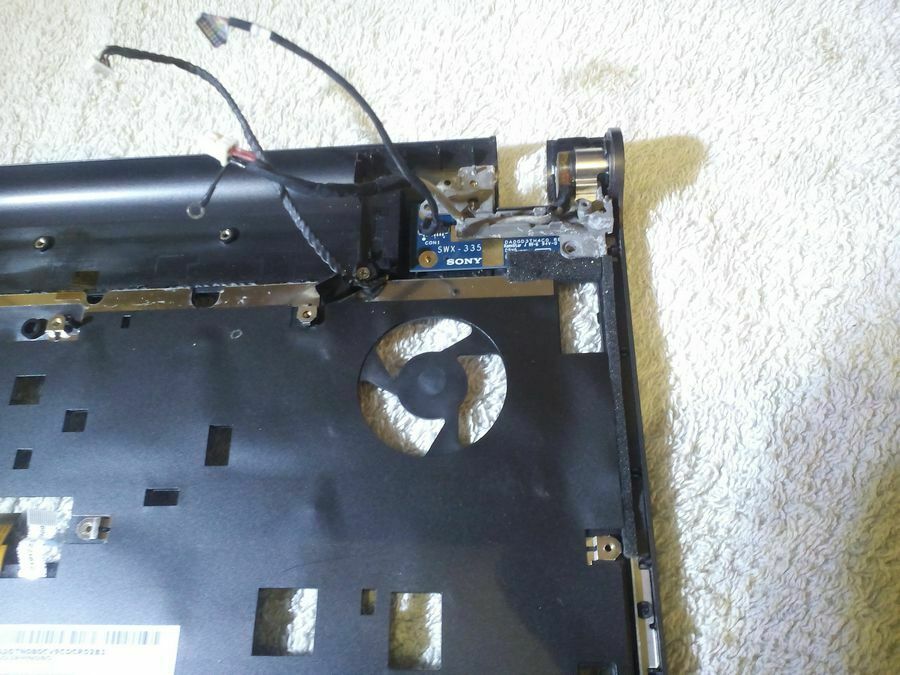 Sony Vaio VPCS115FH / PCG-51111W Laptop PALMREST w/TB w/DC SOC & POWER BUTTON