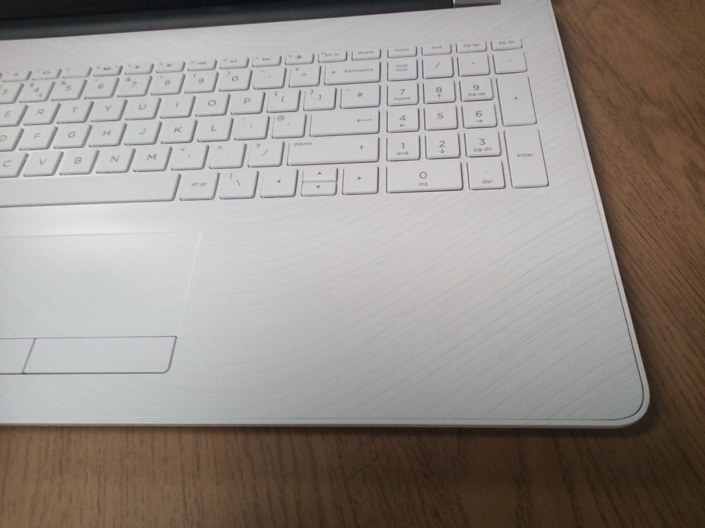 Super Fast HP 15-bw069na 15.6" AMD 3.00GHz 4GB 1TB Laptop